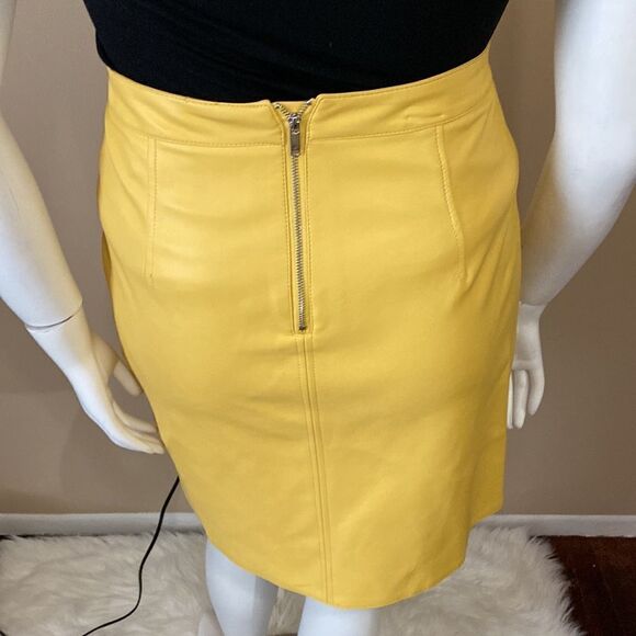 NWT Philosophy Mustard Colored Faux Leather Skirt- Size 10 - Picture 6 of 11
